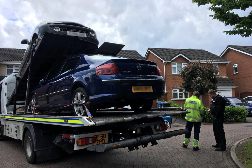 DCBL High court enforcement agents recovering a car